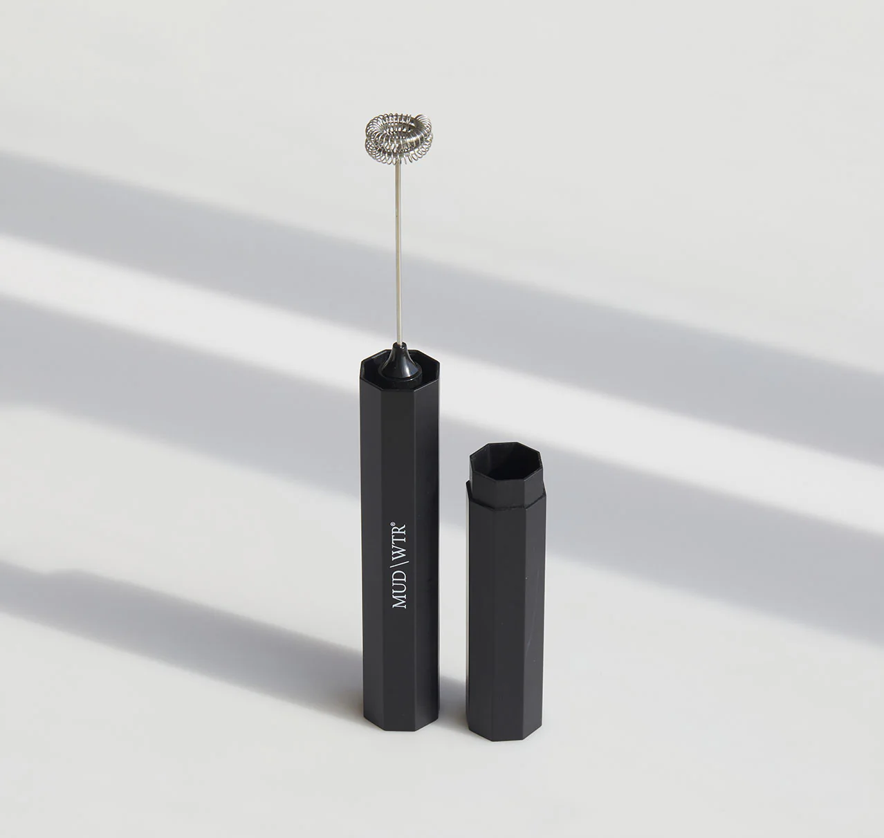 Free rechargeable frother